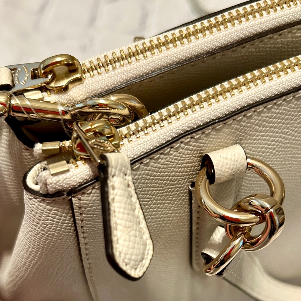 NWT Coach Cream Mini Christie Carryall  Bag - Convertible Three Style Straps. - Picture 8 of 15